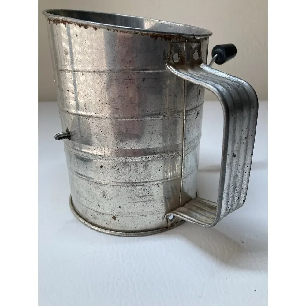 Vintage Bromwell's 3 Cup Flour Measuring Sifter Crank Handle, USA Great Shape.